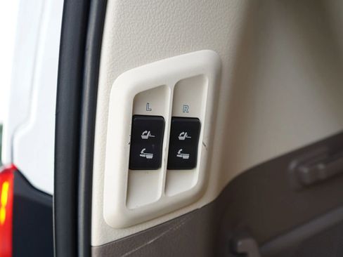 Used 2011 Lexus GX 460 Premium image 31