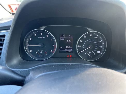 Used 2017 Hyundai Elantra SE image 9