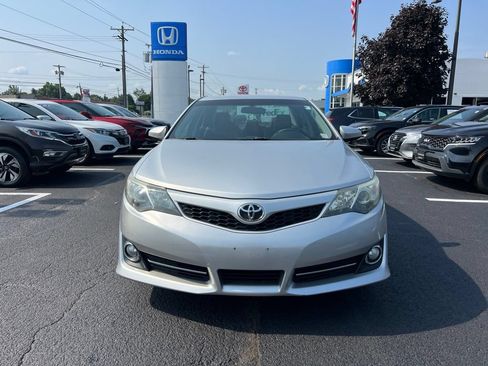 Used 2014 Toyota Camry SE FWD image 8