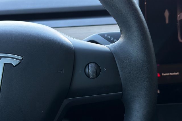 Used 2023 Tesla Model 3 Standard Range RWD image 28