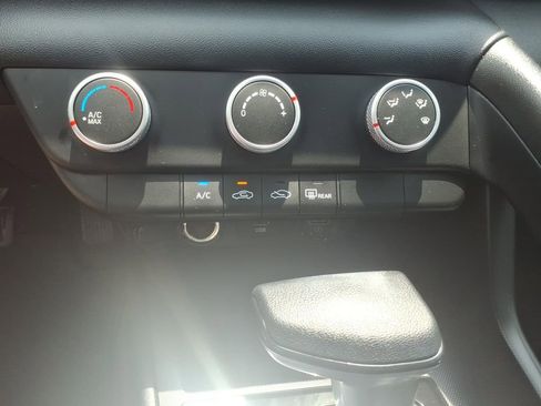 Used 2022 Hyundai Elantra SE w/ Cargo Package FWD image 22