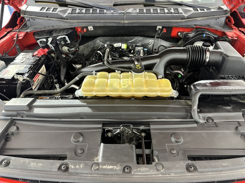 Used 2019 Ford F150 Lariat w/ Equipment Group 502A Luxury image 11