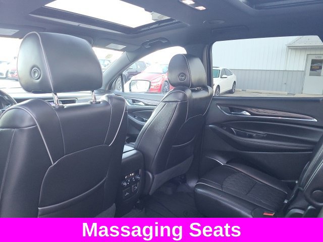 Used 2022 Buick Enclave Avenir AWD/4WD image 25