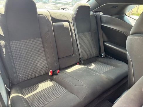 Used 2019 Dodge Challenger SXT w/ Driver Convenience Group RWD image 40