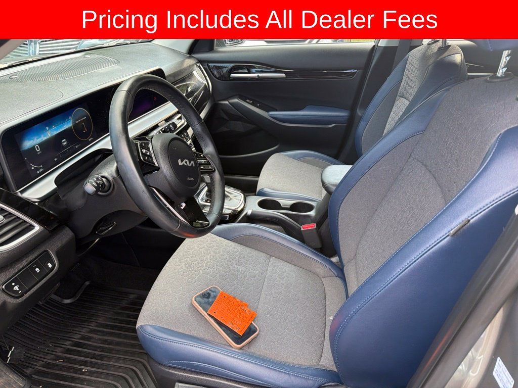 Used 2024 Kia Seltos S FWD image 7