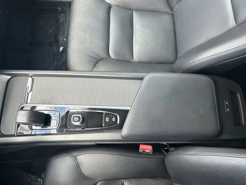 Certified 2024 Volvo XC60 B5 Core w/ Protection Package Premier AWD/4WD image 27