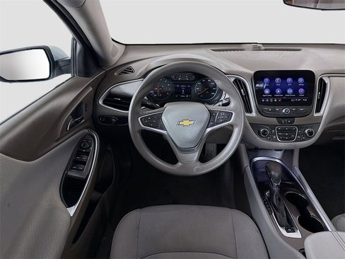 Used 2022 Chevrolet Malibu LT image 23