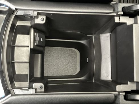 Certified 2019 Ford Edge Titanium w/ Equipment Group 301A FWD image 29