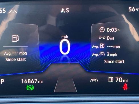 Used 2025 Volkswagen Taos SE image 16