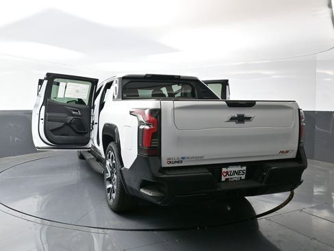 New 2025 Chevrolet Silverado EV RST image 54