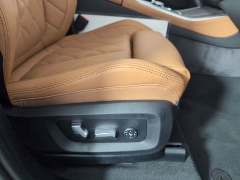 Used 2026 BMW X5 sDrive40i w/ Premium Package image 31