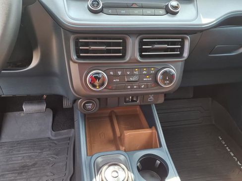 Used 2023 Ford Maverick Lariat w/ Lariat Luxury Package image 17