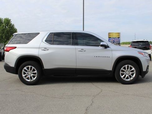 Used 2020 Chevrolet Traverse LS w/ LPO, Floor Liner Package FWD image 5