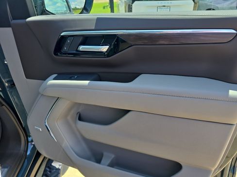 New 2026 Chevrolet Tahoe Z71 w/ Comfort Package AWD/4WD image 16