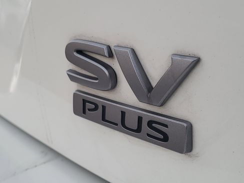 Certified 2024 Nissan Leaf SV Plus image 9