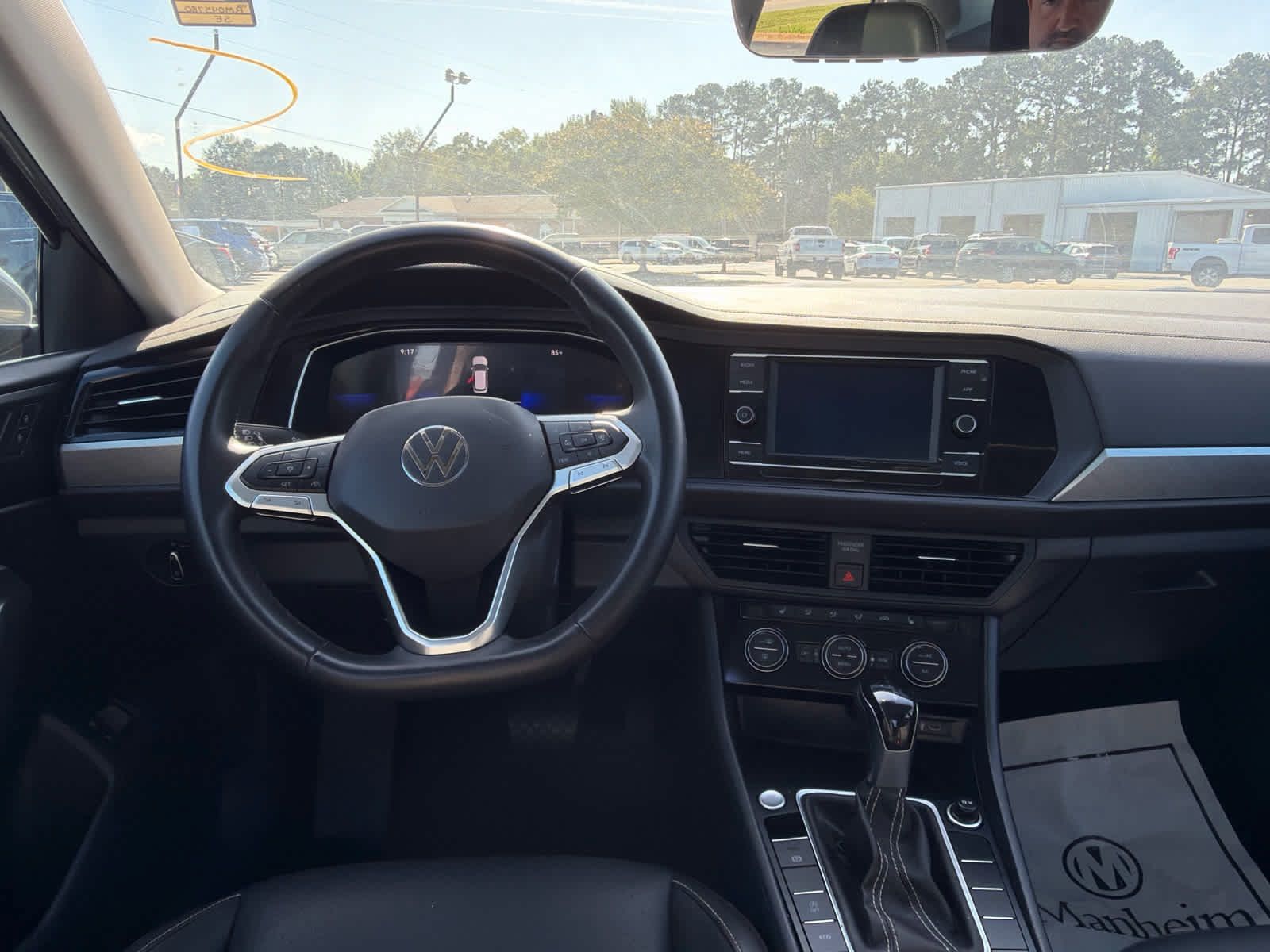 Used 2024 Volkswagen Jetta SE FWD image 10