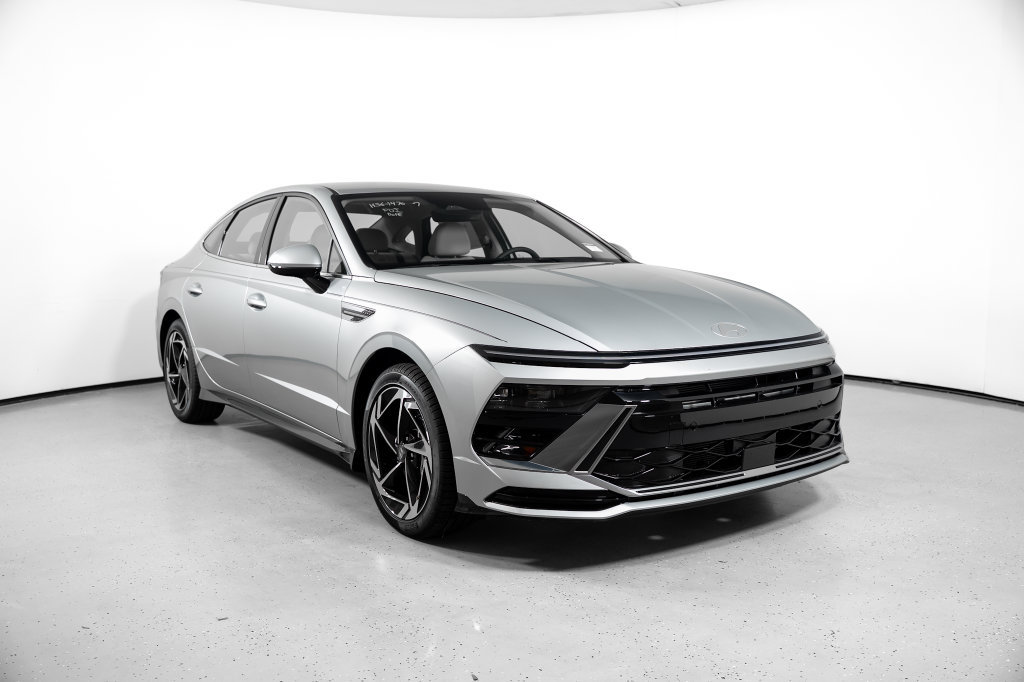 New 2026 Hyundai Sonata SEL FWD image 2