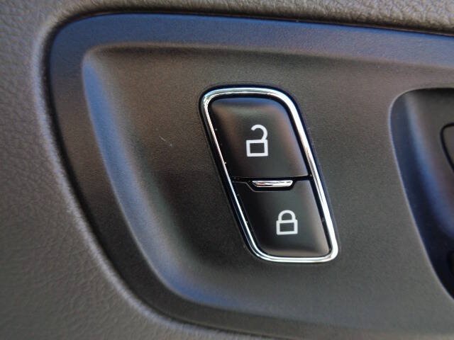 Used 2025 Ford Transit 350 XLT RWD image 25