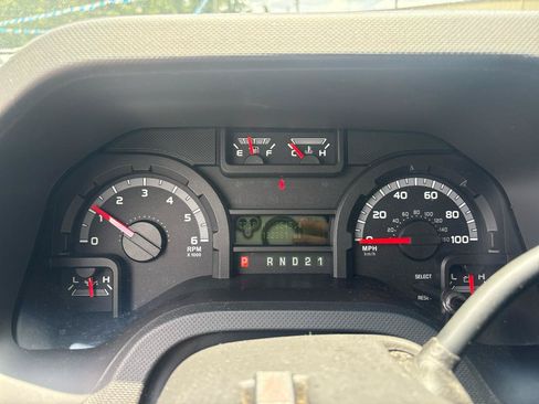 Used 2012 Ford E-350 and Econoline 350 XLT RWD image 10