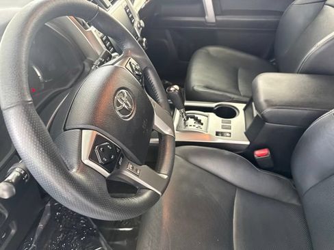 Used 2022 Toyota 4Runner Limited AWD/4WD image 20