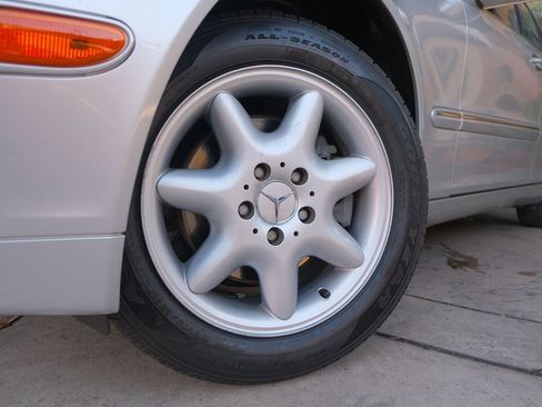 Used 2002 Mercedes-Benz C 320 Sedan image 47