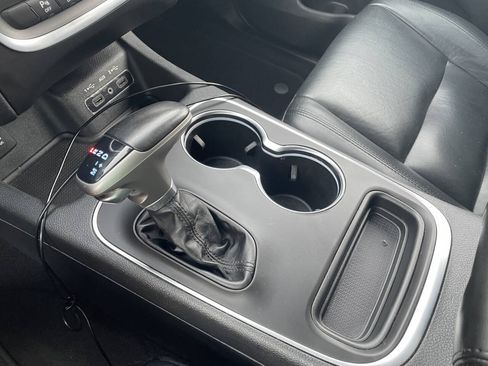 Used 2020 Dodge Durango SXT AWD/4WD image 21