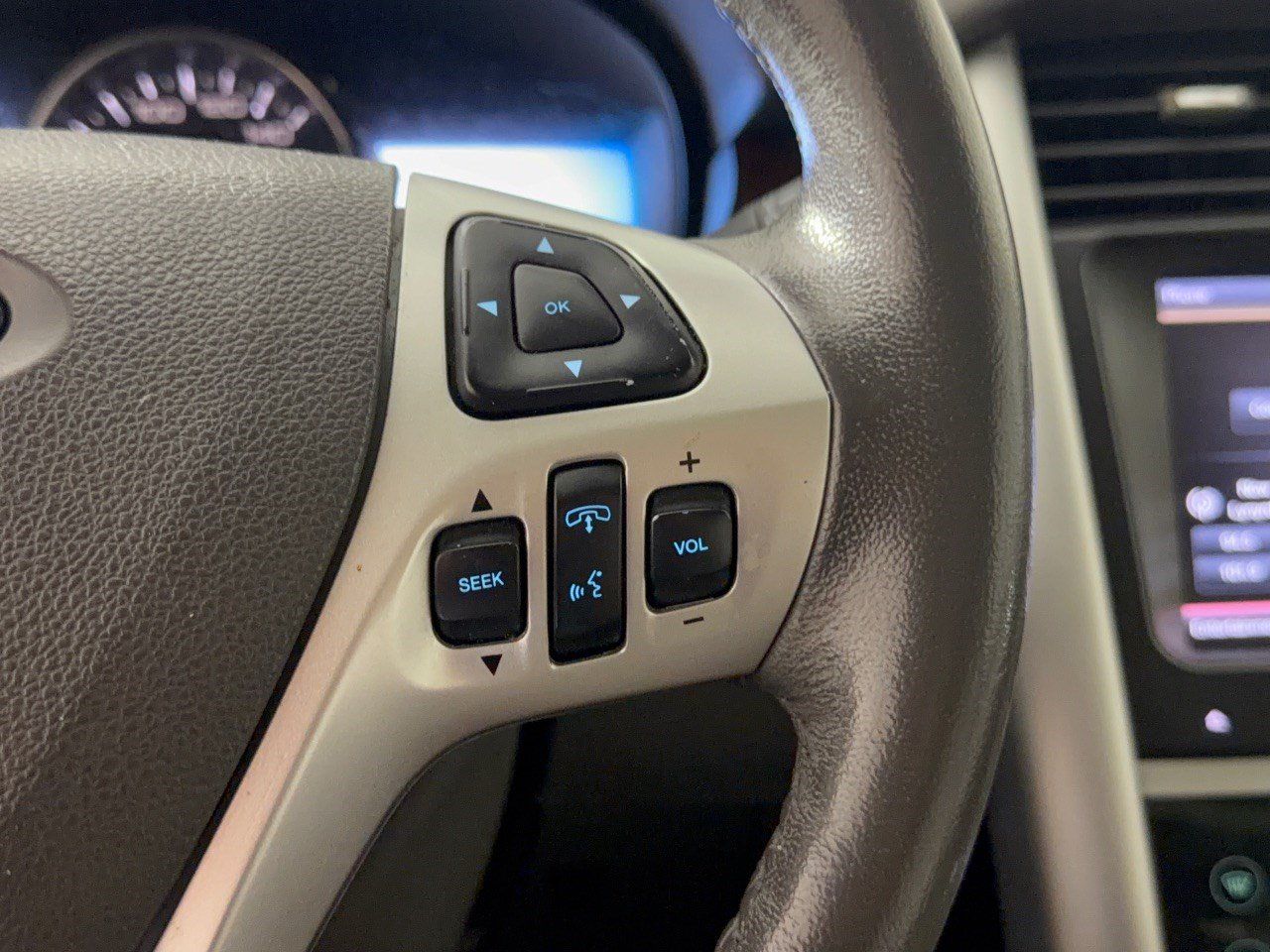Used 2013 Ford Edge Limited FWD image 19