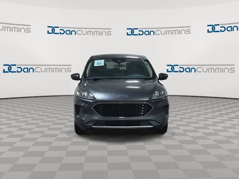 Used 2020 Ford Escape SE FWD image 4