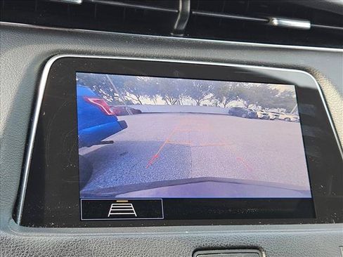 Used 2020 Cadillac XT4 Premium Luxury FWD image 19