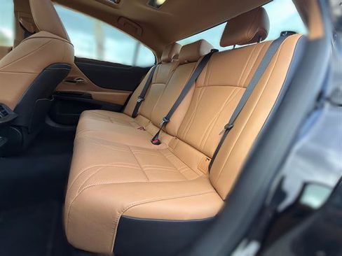 Used 2024 Lexus ES 350 w/ Technology Package FWD image 12