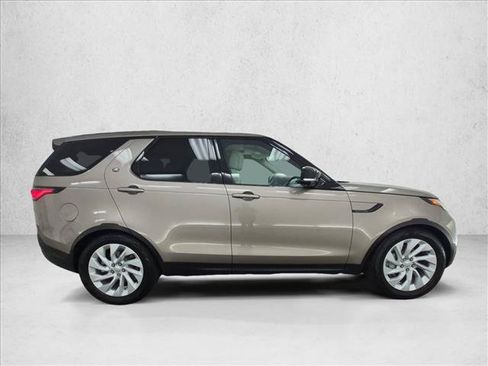 Certified 2025 Land Rover Discovery S AWD/4WD image 4