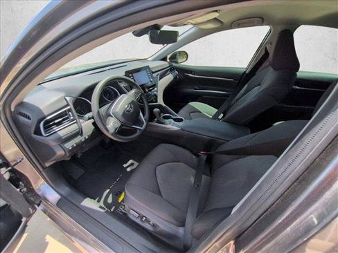 Used 2022 Toyota Camry LE FWD image 9
