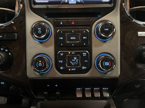 Used 2015 Ford F350 Platinum image 36