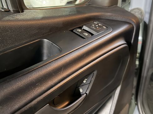 Used 2023 Mercedes-Benz Sprinter 2500 image 18