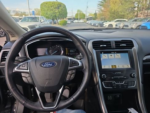 Used 2019 Ford Fusion SEL FWD image 20
