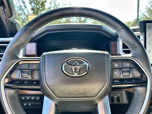 Used 2025 Toyota Sequoia 4WD image 33