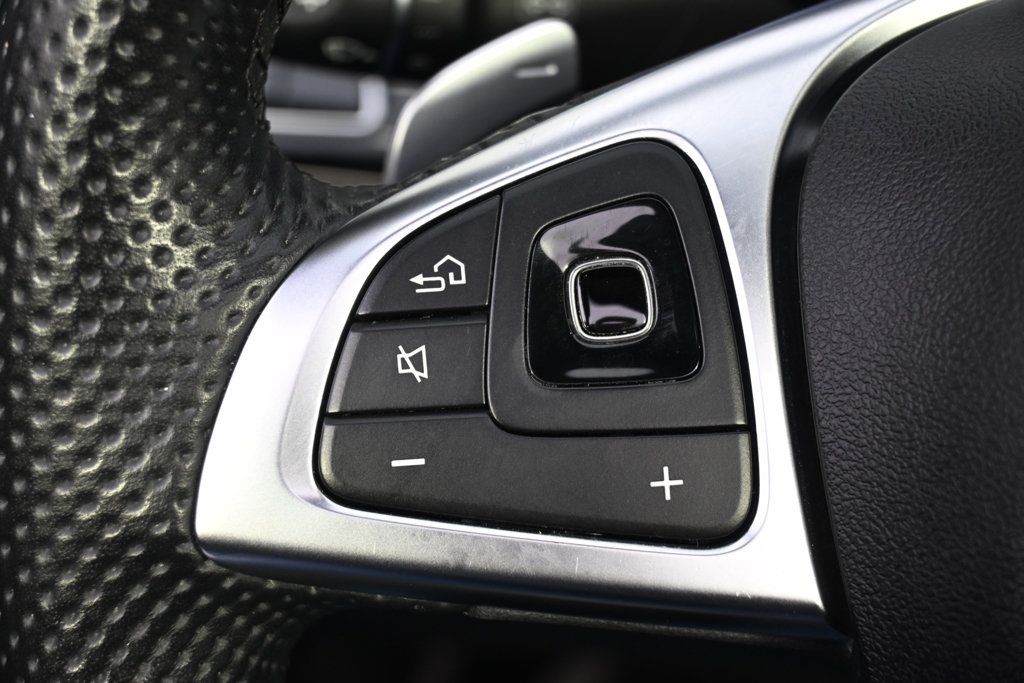 Used 2018 Mercedes-Benz E 400 4MATIC Cabriolet image 39