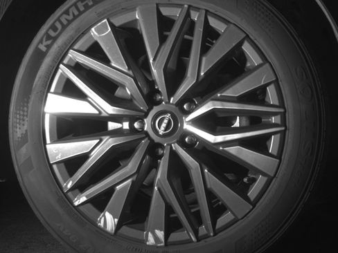 Used 2025 Nissan Altima 2.5 SV FWD image 15