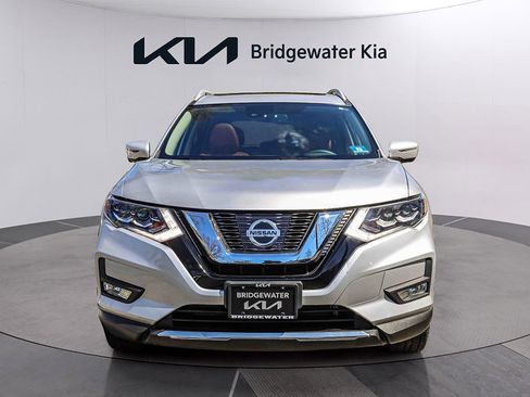 Used 2017 Nissan Rogue SL w/ SL Premium Package AWD/4WD image 3