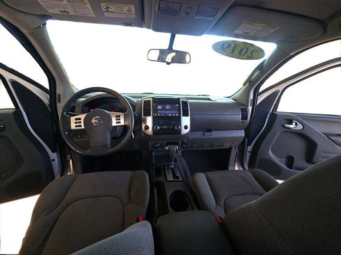 Used 2019 Nissan Frontier SV image 26