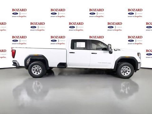 Used 2024 GMC Sierra 2500 Pro AWD/4WD image 9