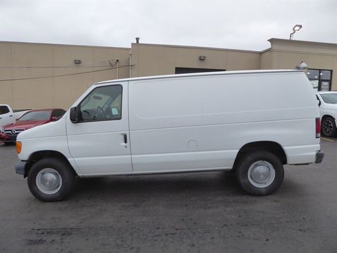 Used 2006 Ford E-250 and Econoline 250 image 4