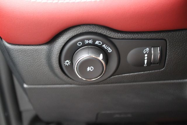 Used 2023 Dodge Durango SRT AWD/4WD image 18