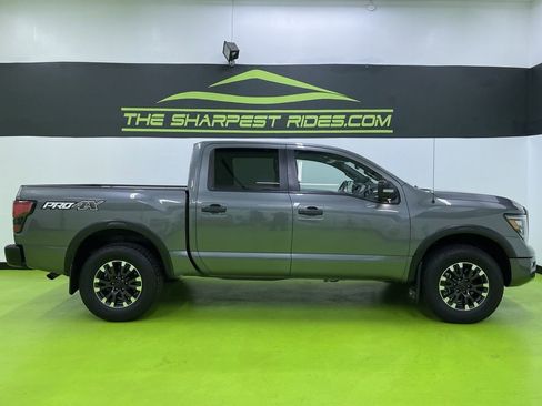Used 2021 Nissan Titan PRO-4X w/ Pro-4x Convenience Package image 11