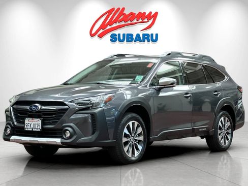 Used 2023 Subaru Outback Touring AWD/4WD image 9