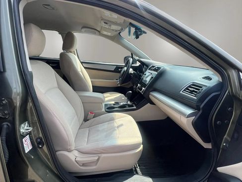 Used 2018 Subaru Outback 2.5i Premium AWD/4WD image 30
