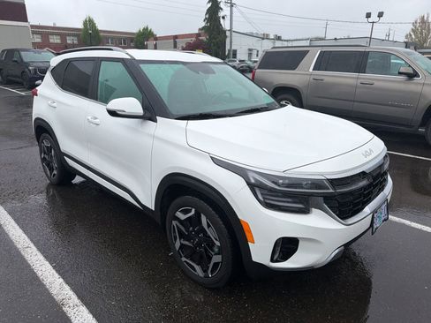 Certified 2024 Kia Seltos SX image 3