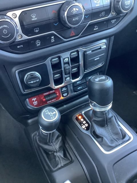 Certified 2025 Jeep Wrangler Unlimited Rubicon AWD/4WD image 22