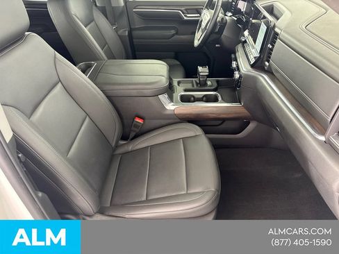 Used 2024 GMC Sierra 1500 SLT w/ SLT Premium Package AWD/4WD image 17