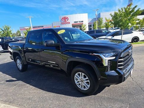 Used 2023 Toyota Tundra SR5 w/ SR5 Premium Package AWD/4WD image 6